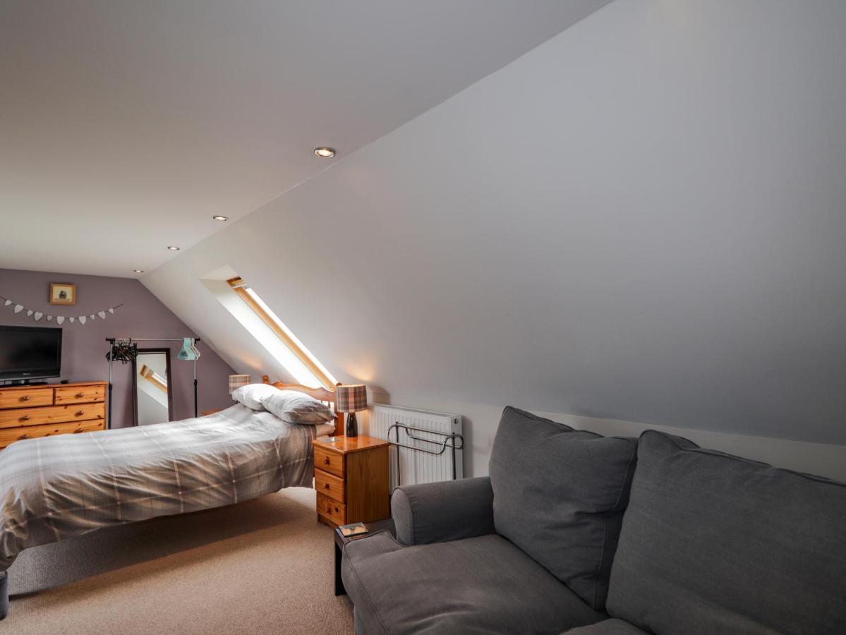 Ridge End Cottage Kilmaluag Экстерьер фото