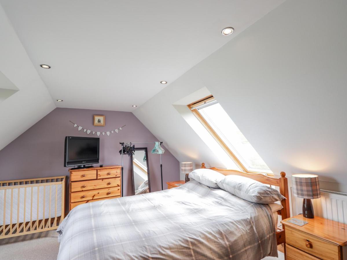 Ridge End Cottage Kilmaluag Экстерьер фото